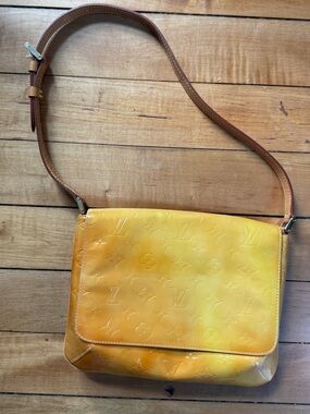 Louis Vuitton Yellow Monogram Vernis Thompson Street Shoulder Bag